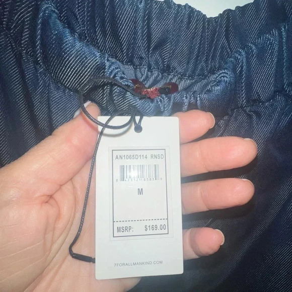 NWT- 7 For All Mankind off the shoulder denim look top-Size Medium - Picture 4 of 4